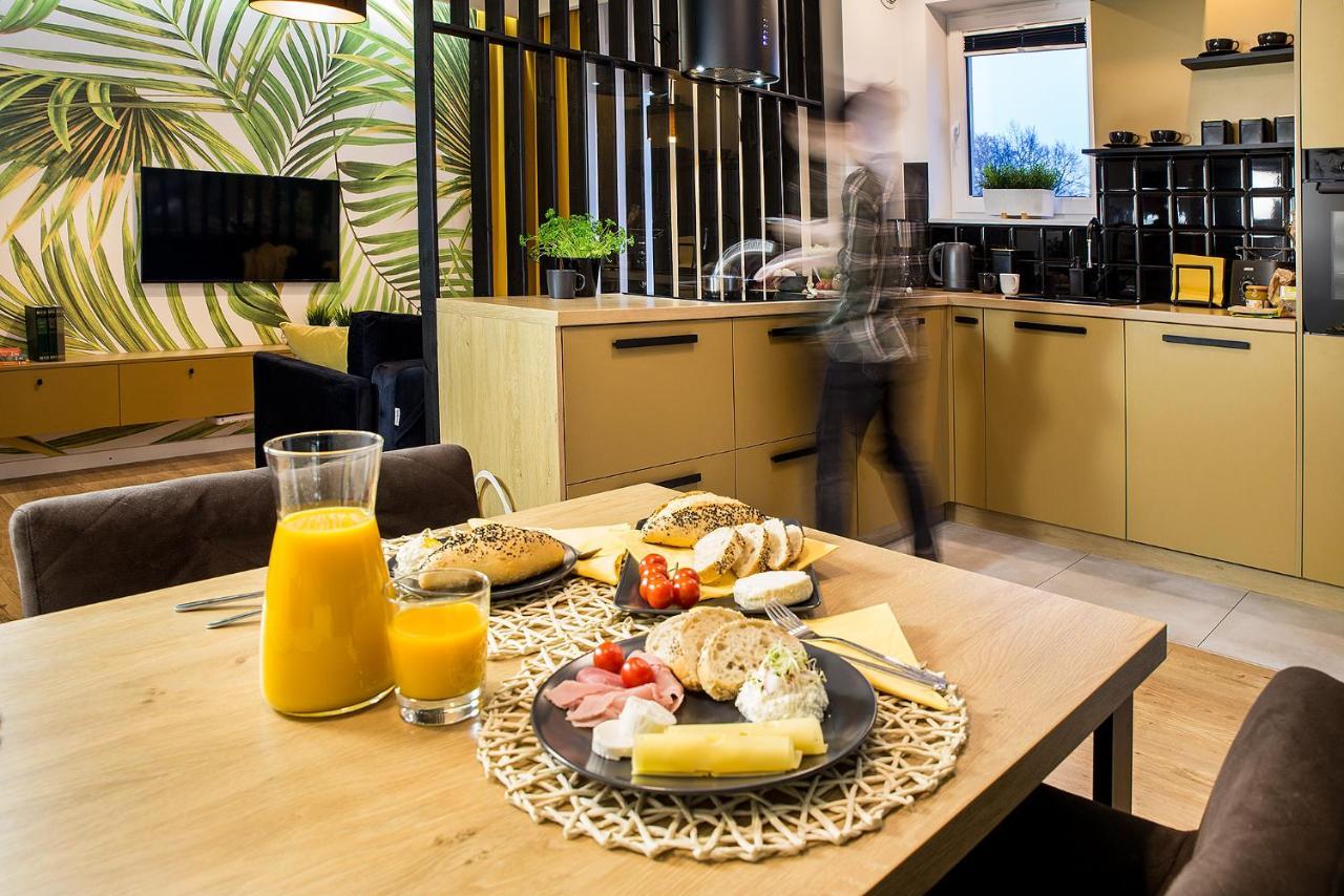 W&k - Gold - Faktura Vat, Parking Apartment
